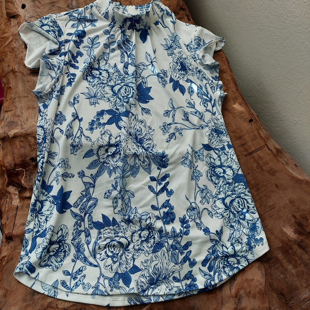 New York & Company Blue Floral Blouse